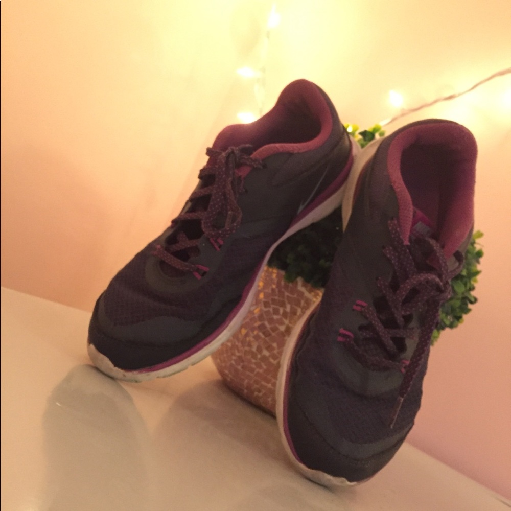 Nike® flex trainers - Picture 3 of 6